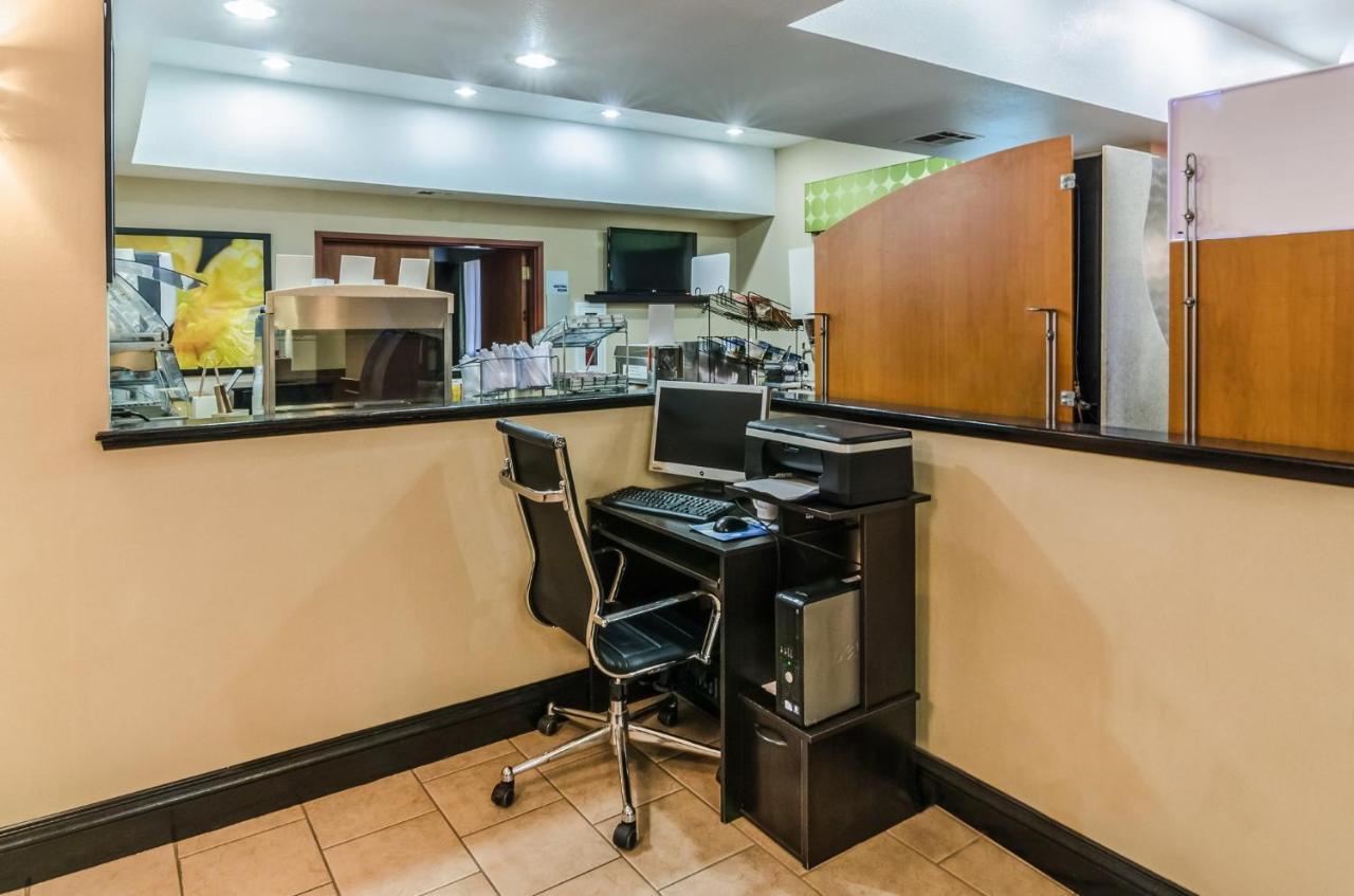Holiday Inn Express Hotel & Suites Vinita By Ihg Zewnętrze zdjęcie